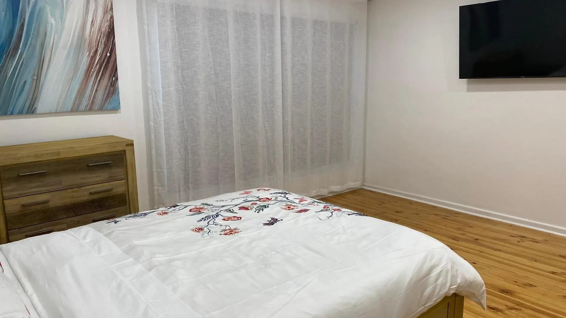 Beautiful 3 Bedrooms Bnb Between Airport And Sea Cheltenham 0*,  Australia