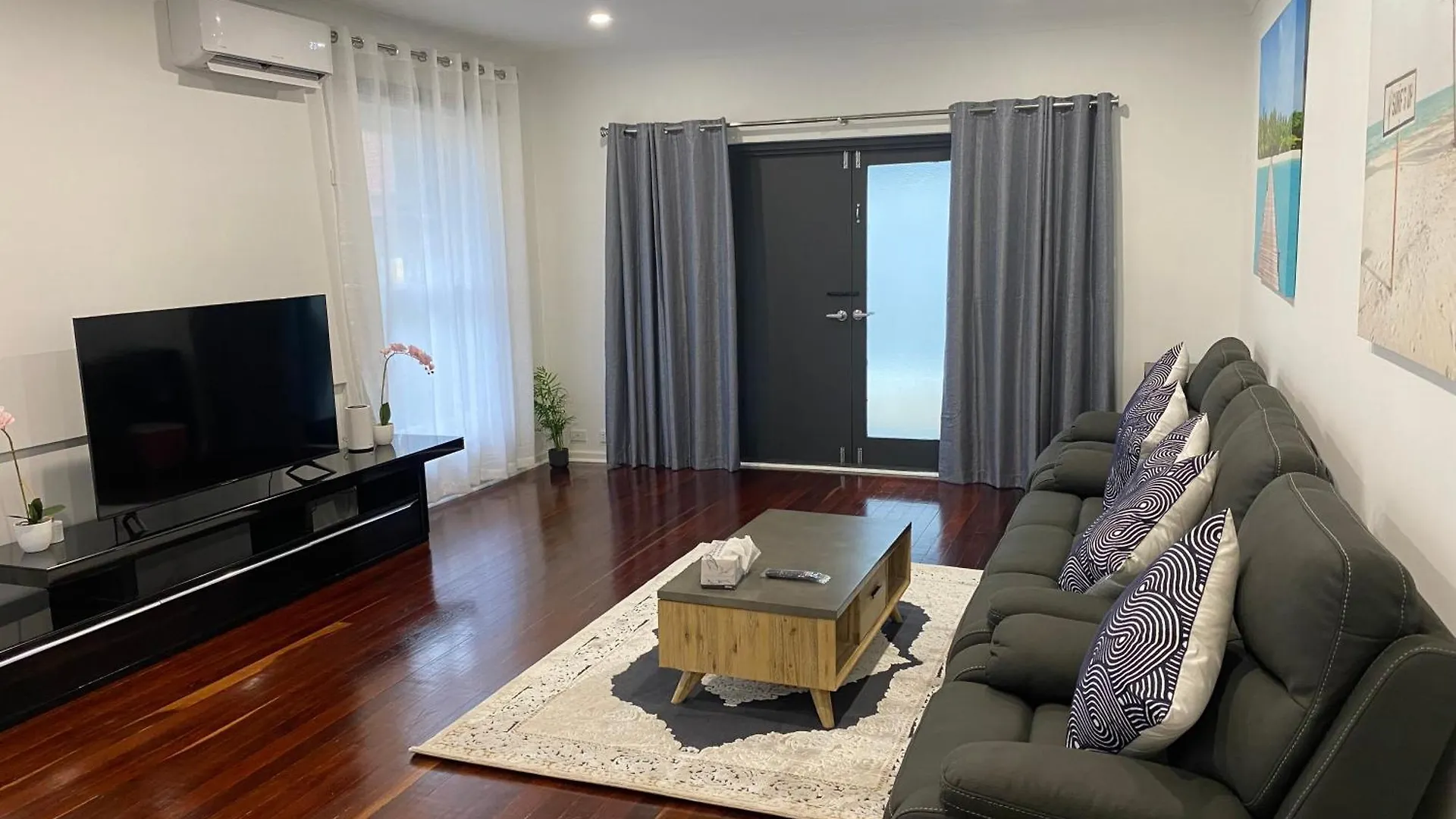 Beautiful 3 Bedrooms Bnb Between Airport And Sea Cheltenham Australia